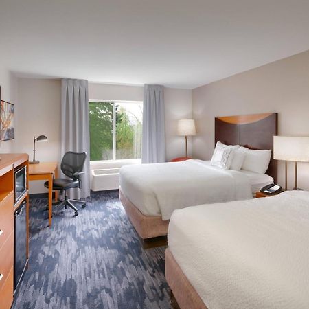 Fairfield Inn & Suites Seattle Bellevue/Redmond Exterior photo
