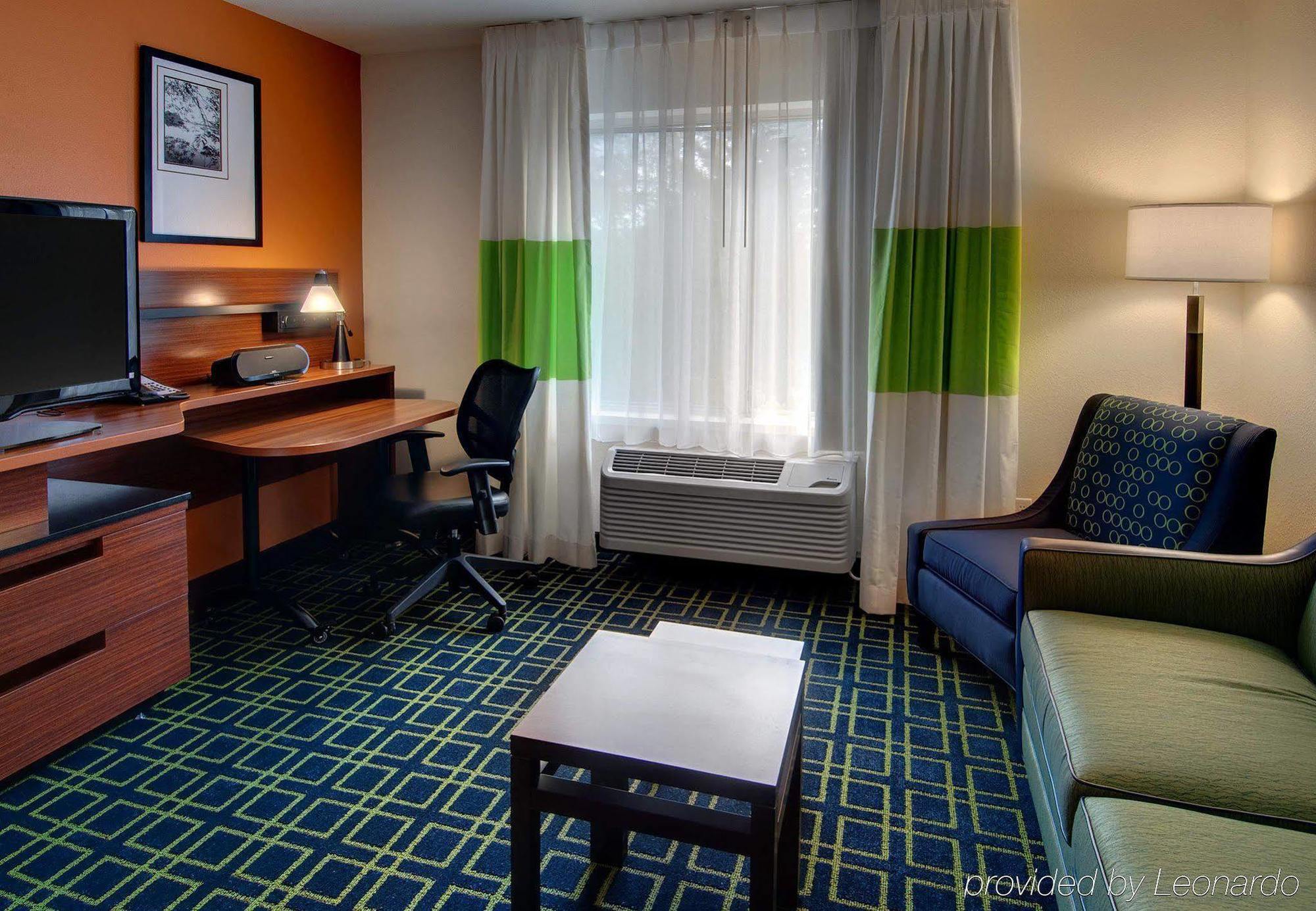 Fairfield Inn & Suites Seattle Bellevue/Redmond Room photo